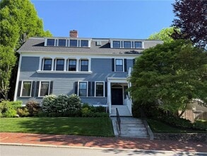 Building Photo - 276 E George St
