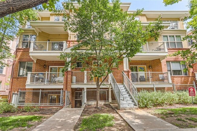 Highly desirable City Park one bed condo! - Highly desirable City Park one bed condo!
