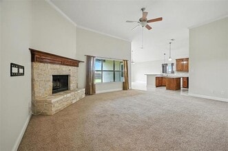 Building Photo - 225 Glenview Dr