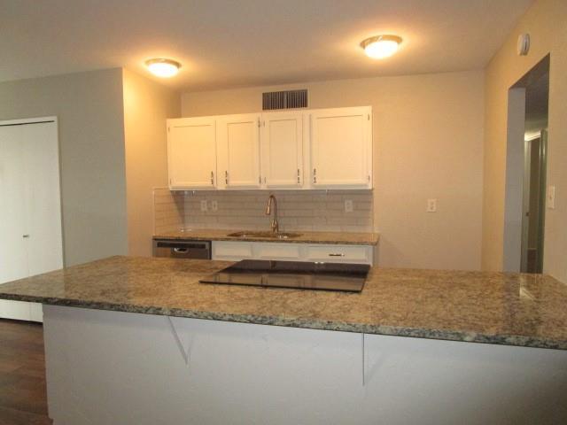 Building Photo - 909 Circle Cove Dr