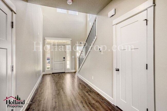 Foto del edificio - Beautiful 4-bedroom, 3-bathroom residence in desirable Hillsboro, OR.