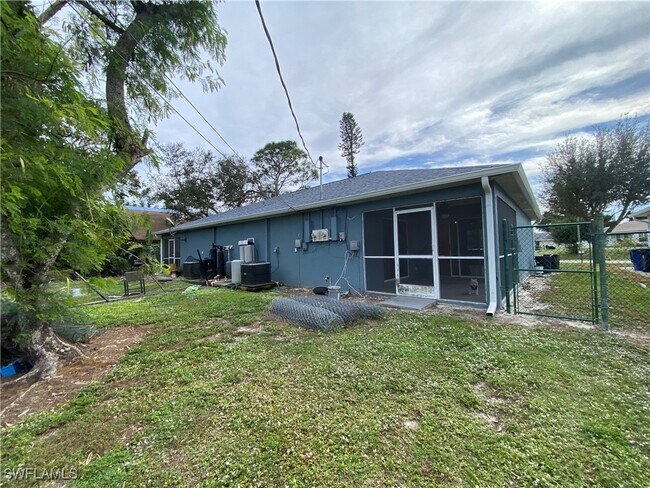 Building Photo - 7319 Albany Rd