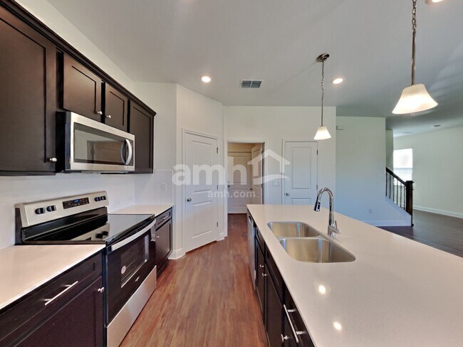 Foto del edificio - 27296 St Andrews Ave