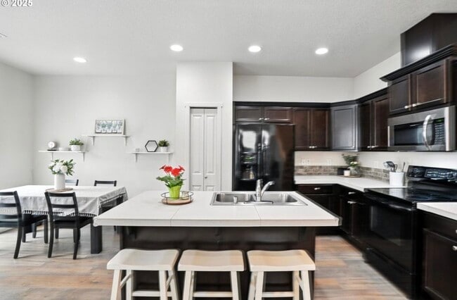 Foto del edificio - 5613 N E 129th Pl