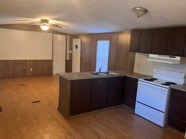 Foto del edificio - 5223 Statler Ave