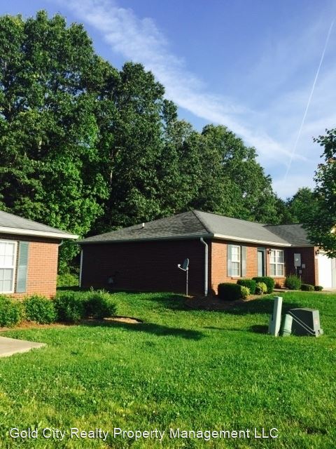 Building Photo - 2 br, 1.5 bath House - 138 Croghan Way