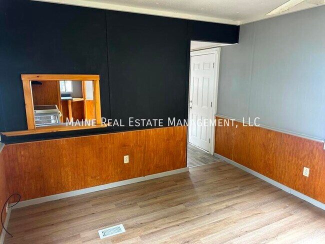 Foto del edificio - 715 College Ave