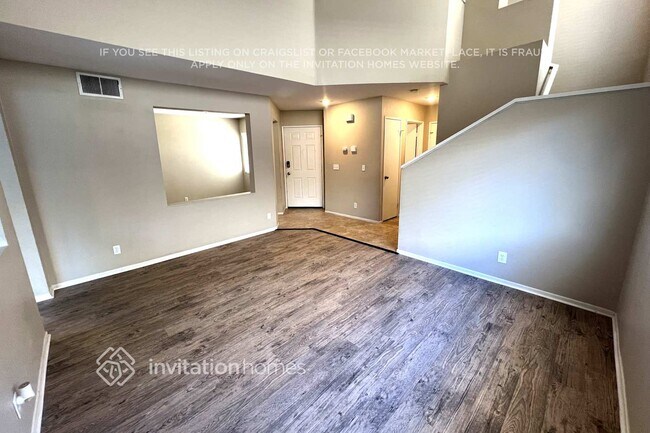 Foto del edificio - 905 Pinecone Dr