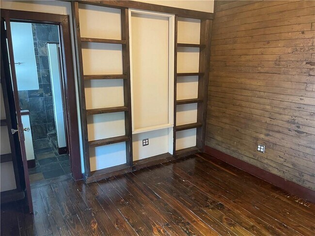 Foto del edificio - 744 Glass St NW