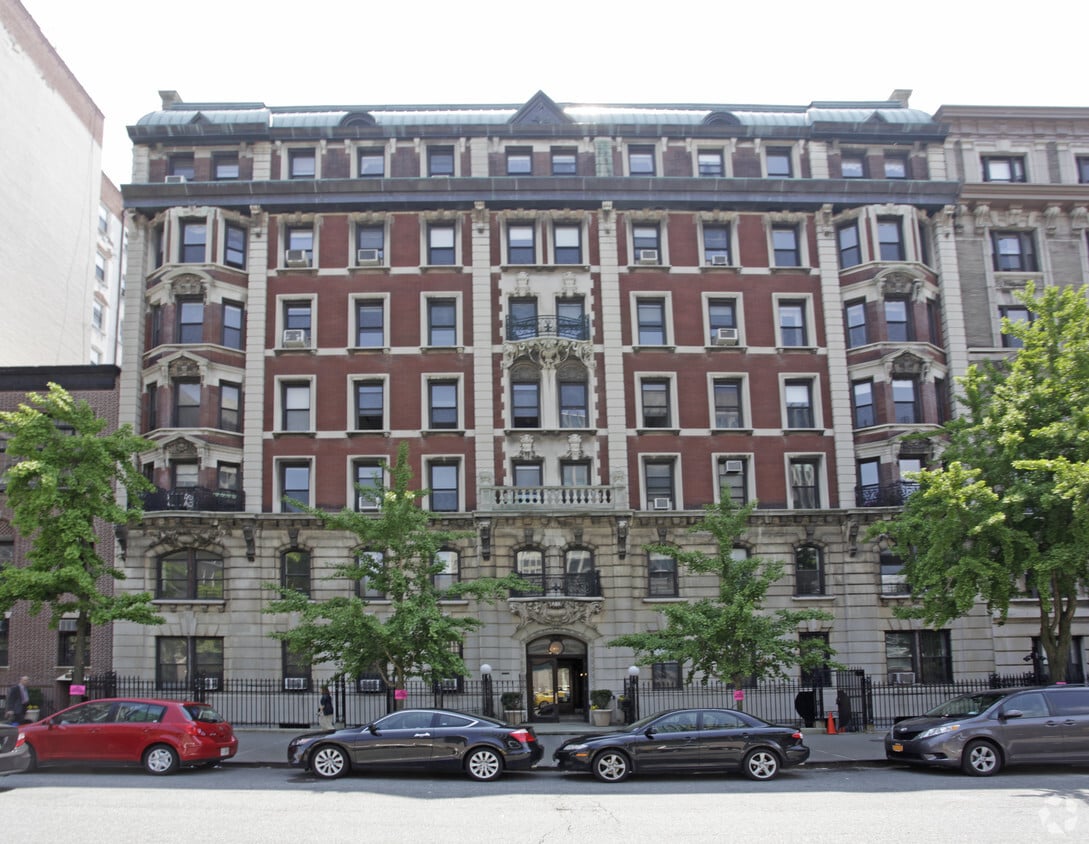 Building Photo - 430 W 116th St