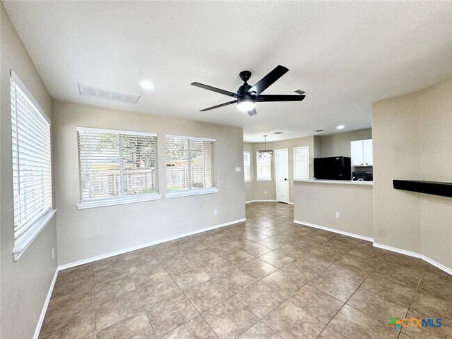 Foto del edificio - 831 Sagewood Trail