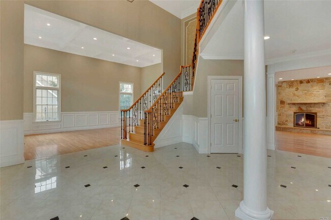 Foto del edificio - 114 Elmwood Dr