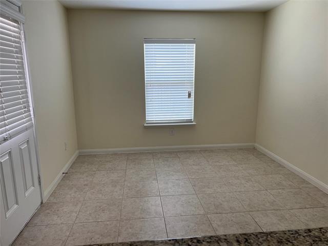 Building Photo - 1331 Tamarack Dr