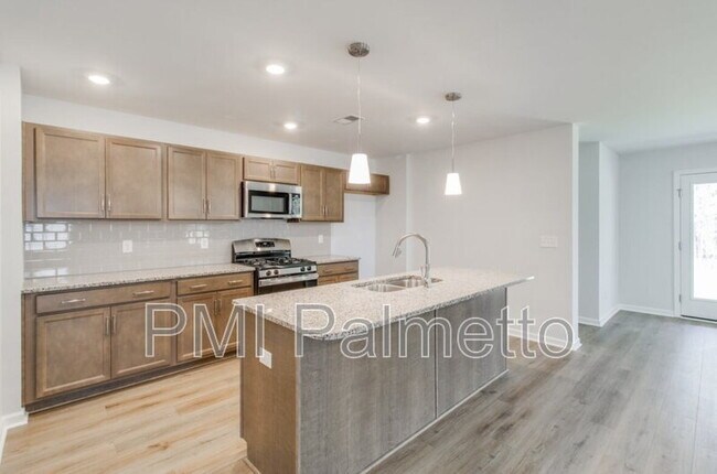 Foto del edificio - 1015 Crescent Corner Dr