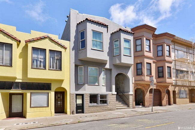 Building Photo - 1252 Pacific Ave