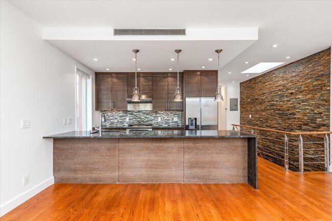 Foto del edificio - 69-54 74th St