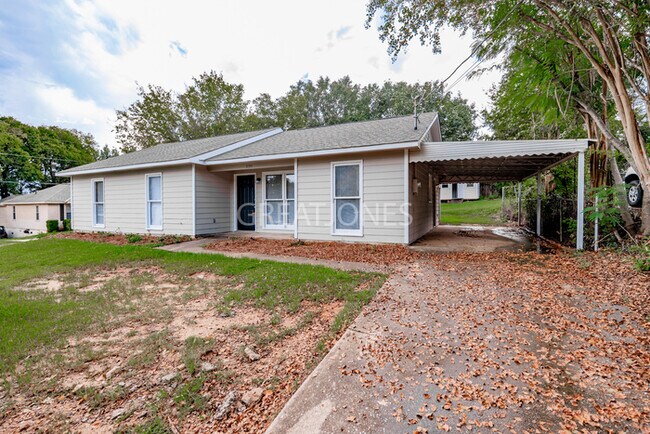 Foto del edificio - REDUCED! - HOLIDAY SPECIAL! SIGN A LEASE B...