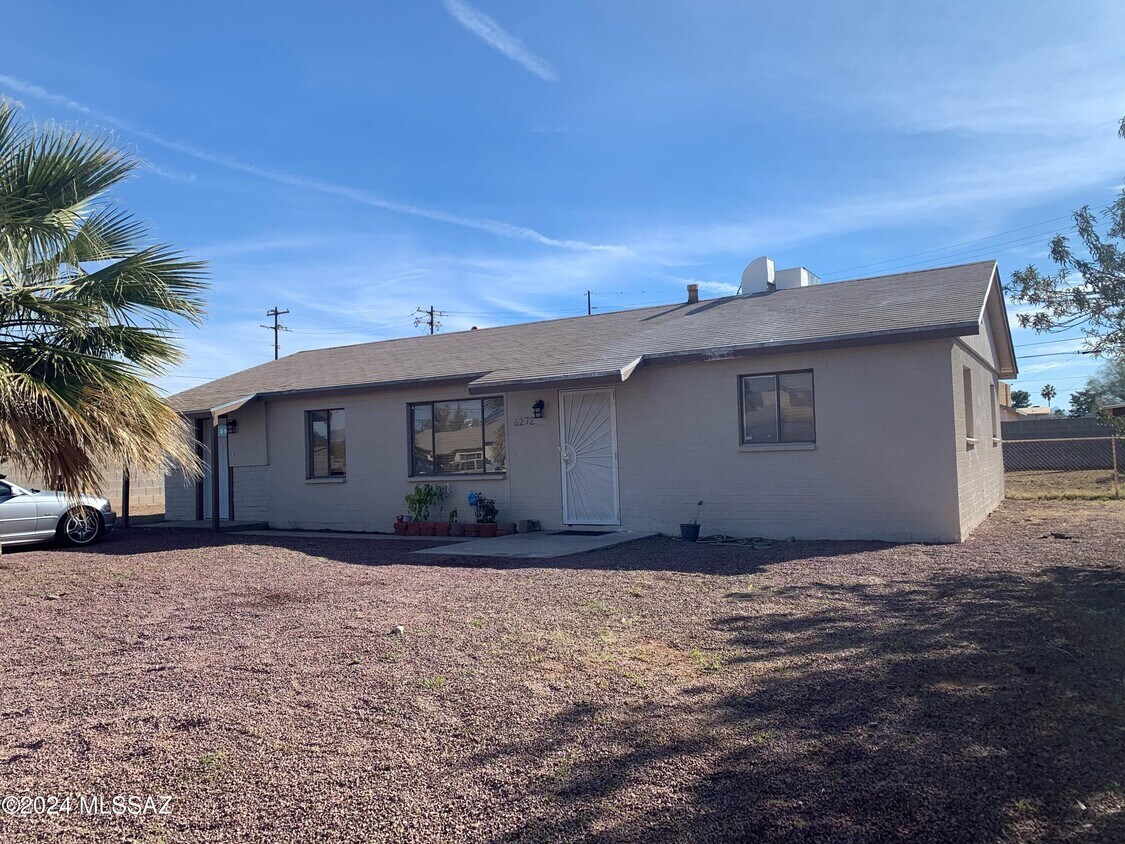 Foto principal - 6272 E 28th St
