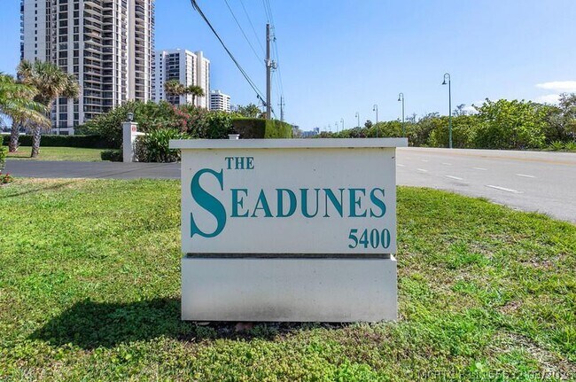 Foto del edificio - 5400 N Ocean Dr