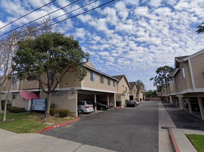Building Photo - 1538 Placentia Ave
