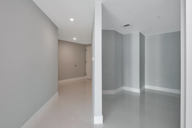 Building Photo - 1300 S Miami Ave