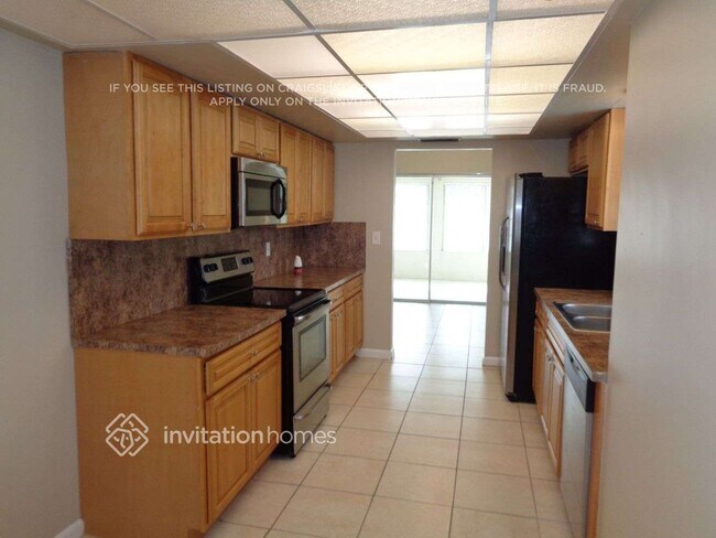 Foto del edificio - 1930 NE 59th Pl