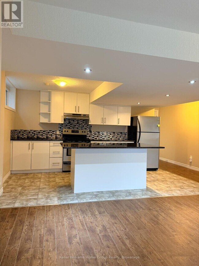 Building Photo - 147 Fleming Rd