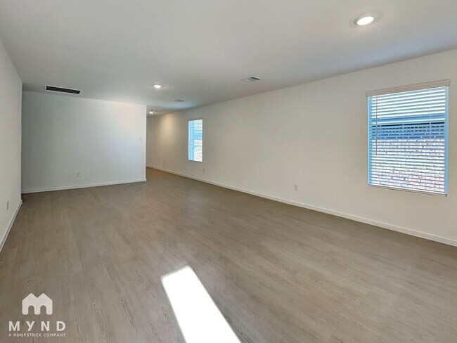 Foto del edificio - 2057 Belgian Dr