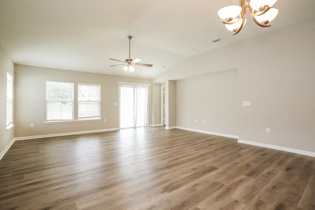 Foto del edificio - 4878 Creek Bluff Ln