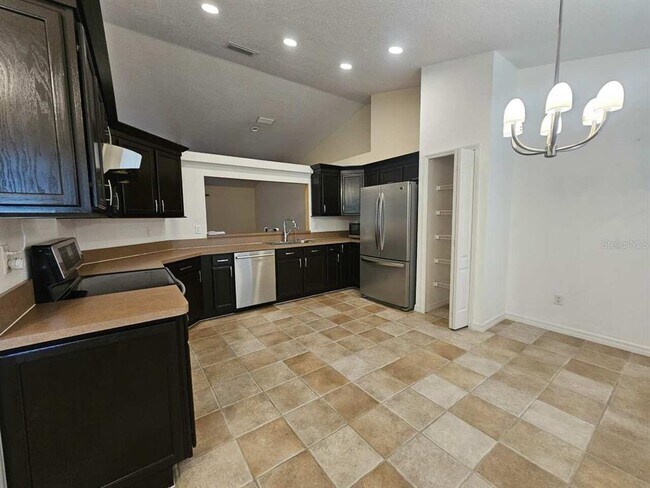 Foto del edificio - 9847 Crenshaw Cir