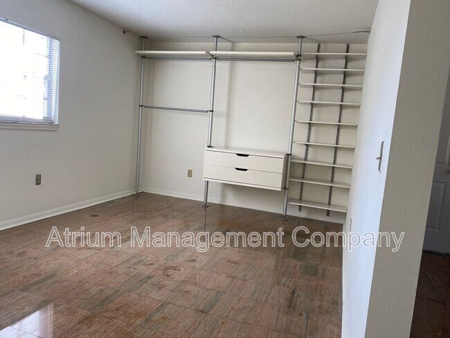 Building Photo - 2505 E Central Blvd