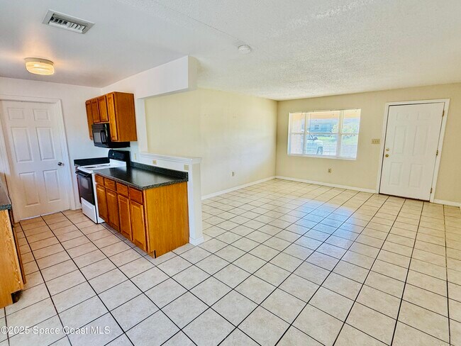 Foto del edificio - 2245 Dolphin Rd