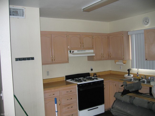 Foto del edificio - 3 br, 2 bath House - 8459 Langdon Ave