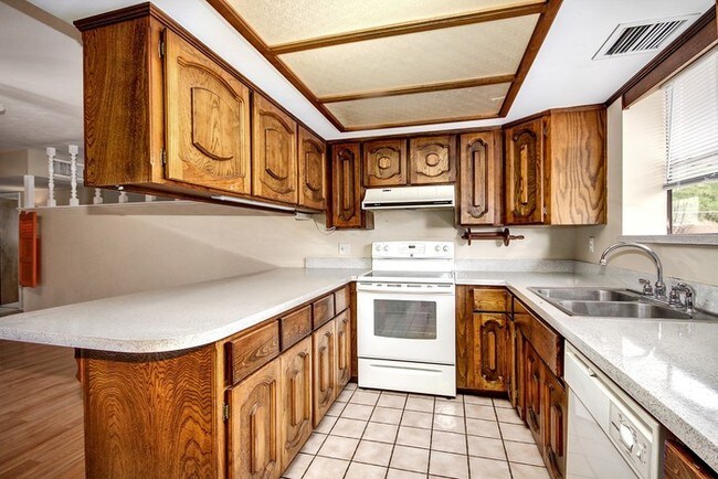 Building Photo - 3247 N 55th Ave