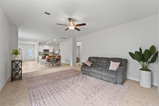 Building Photo - 11411 Bright Sun Dr