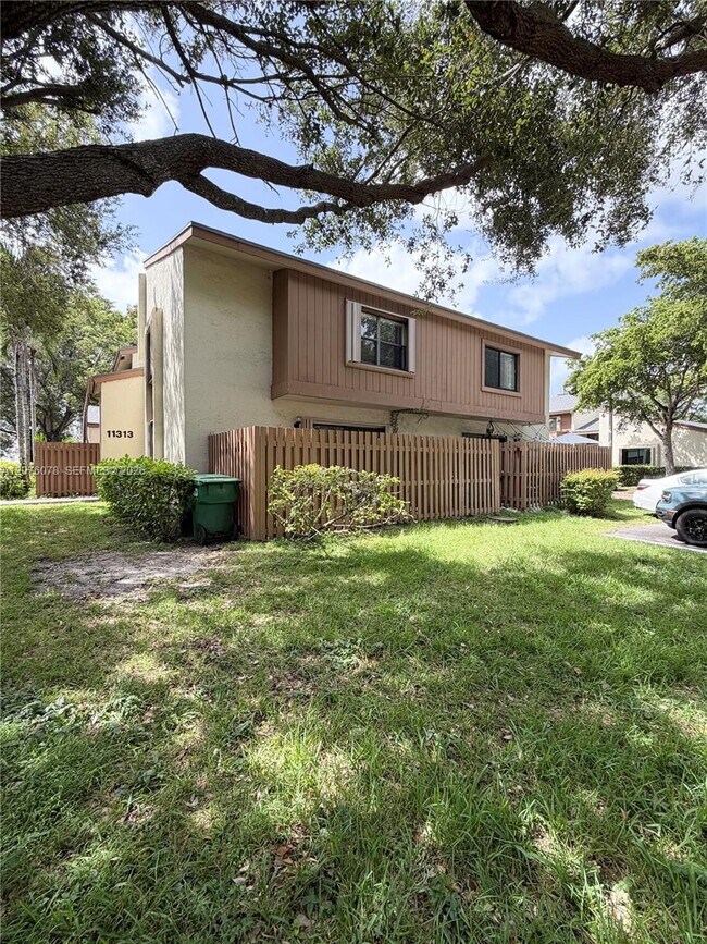 Building Photo - 11313 SW 109th Rd
