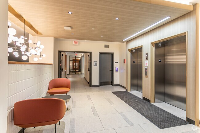 Foto del vestíbulo - The Hill