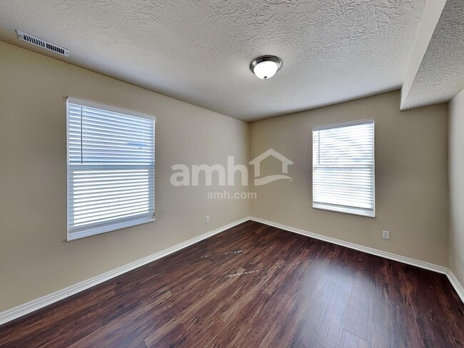 Foto del edificio - 7801 Ash Point Cir