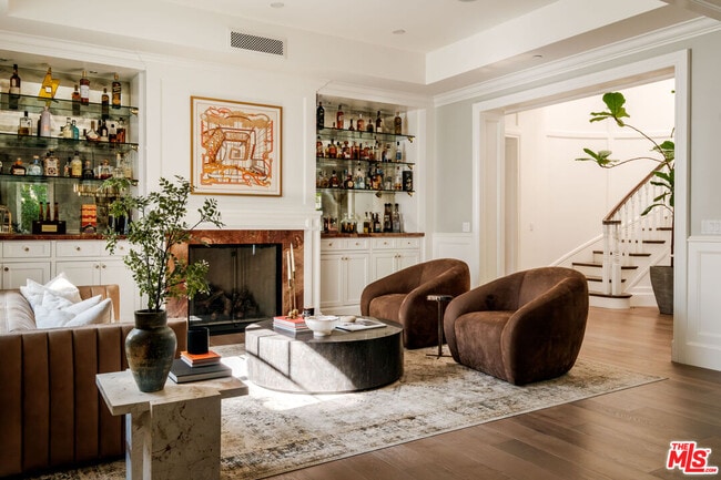 Foto del edificio - 1636 Warnall Ave