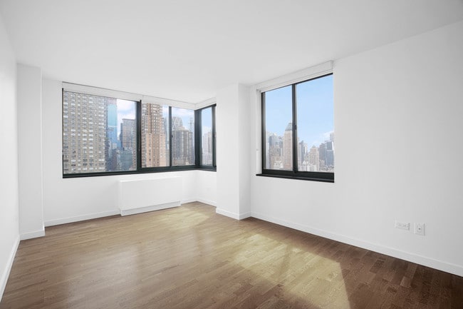 Building Photo - 200 West 60th Street