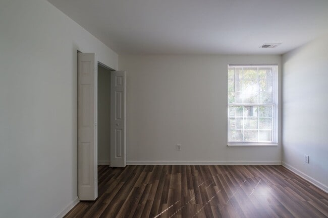 Interior Photo - Golden Gate Townhomes