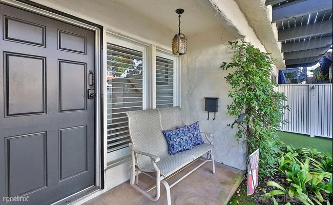Foto del edificio - 3 br, 2.5 bath Townhome - 4140 Loma Rivier...