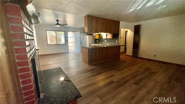 Building Photo - 618 Victoria Ln