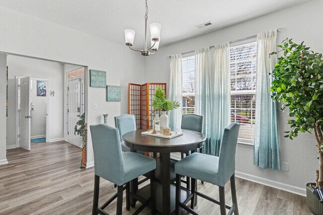 Foto del edificio - 326 Sedium Ln