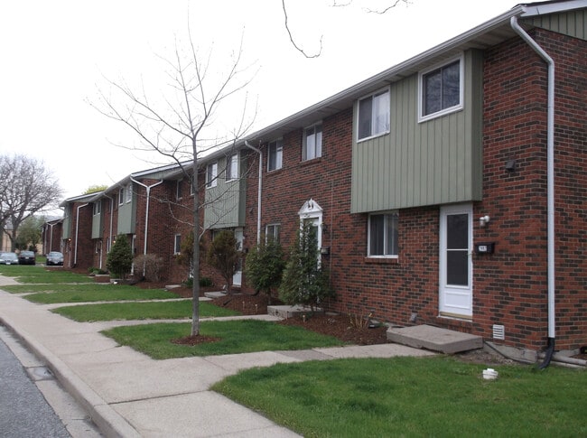 Building Photo - Anchorage on the Park Townhomes