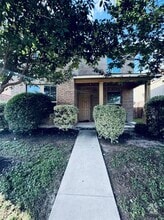 Building Photo - 1421 Blake St