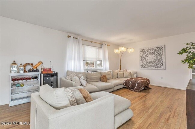 Building Photo - 910 South St