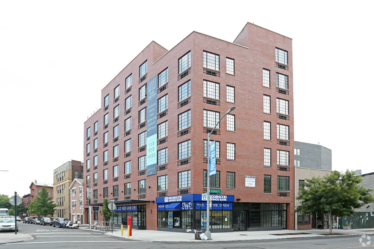Foto principal - 1039 Fulton Street