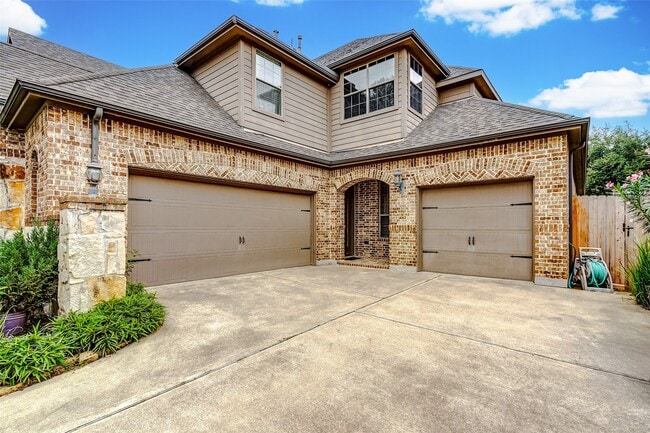 Foto del edificio - 4710 Deermeadow Falls Ln