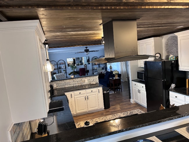 Foto del edificio - 3202 Whitesburg Dr